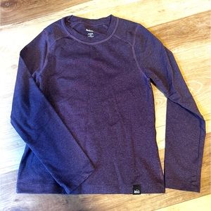 Girls Outdoors REI Long-sleeve Shirt : Size: Small (8)